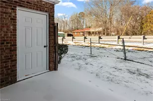 1311 Meadowview Road W, Greensboro, NC 27403 - Photo 15