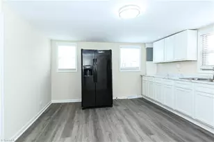 1717 Eastwood Ave, Greensboro, NC 27401 - Photo 9