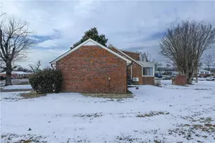 1717 Eastwood Ave, Greensboro, NC 27401 - Photo 29