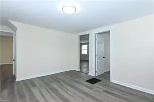 1717 Eastwood Ave, Greensboro, NC 27401 - Photo 11