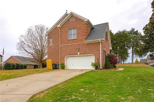 3010 Deercroft Ln, Clemmons, NC 27012 - Photo 29