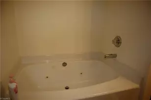 4702 Tuliptree Dr, Greensboro, NC 27455 - Photo 7