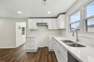 611 S Beaumont Ave, Burlington, NC 27121 - Photo 11