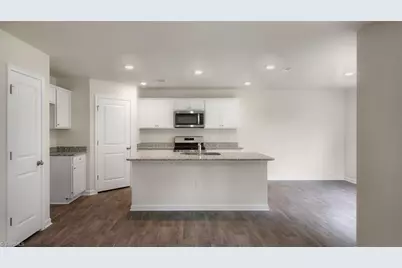 1545 Hamilton Hills Drive, Greensboro, NC 27406 - Photo 3