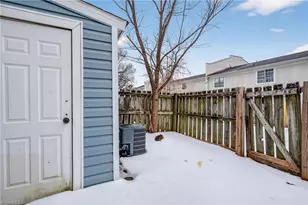 5715 Bramblegate Rd, Greensboro, NC 27409 - Photo 27