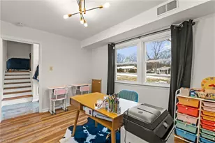 5722 Friendswood Dr, Greensboro, NC 27409 - Photo 17