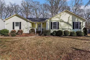 1901 Dorsett St, Burlington, NC 27215 - Photo 3