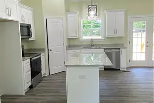 613 Kendall St, Eden, NC 27288 - Photo 13