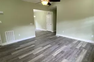 613 Kendall St, Eden, NC 27288 - Photo 9