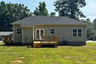 613 Kendall St, Eden, NC 27288 - Photo 15