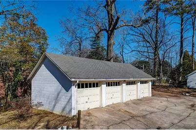 401 W Greenway Drive N, Greensboro, NC 27403 - Photo 13