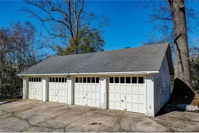 401 W Greenway Drive N, Greensboro, NC 27403 - Photo 7