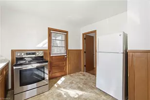 206 Paramount St, High Point, NC 27262 - Photo 7