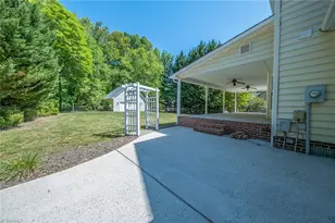 1004 Benton Ct, Reidsville, NC 27320 - Photo 29