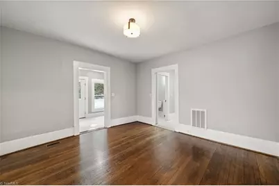 619 N Mendenhall Street, Greensboro, NC 27401 - Photo 23