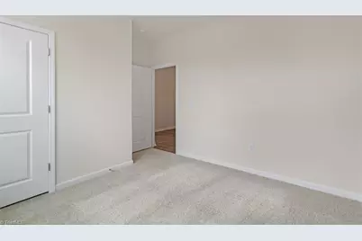 3010 Middle Creek Lane, Greensboro, NC 27405 - Photo 5