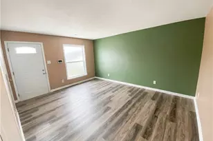 202 Hassellwood Dr, Jamestown, NC 27282 - Photo 3