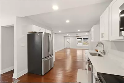 206 Stone Street, Thomasville, NC 27360 - Photo 11