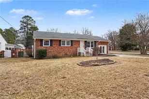 106 Hall St, Graham, NC 27253 - Photo 3