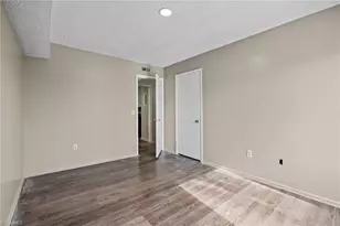 1700 N Hamilton St, High Point, NC 27262 - Photo 11