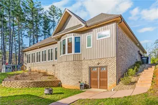 153 Woodridge Dr, Mount Airy, NC 27030 - Photo 27