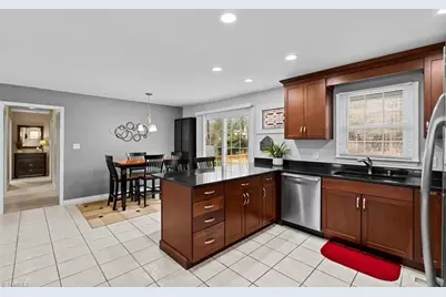 807 Gallant Court, Winston-Salem, NC 27101 - Photo 11