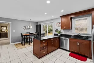 807 Gallant Ct, Winston-Salem, NC 27101 - Photo 11