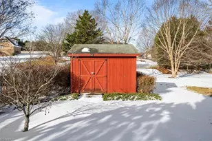 8205 Hunters Dr, Greensboro, NC 27455 - Photo 37