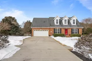 8205 Hunters Dr, Greensboro, NC 27455 - Photo 3