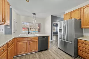 915 Kaye Gibbons Ct, Kernersville, NC 27284 - Photo 9