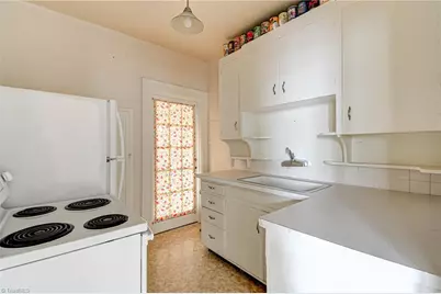 678 Irving Street, Winston-Salem, NC 27103 - Photo 25