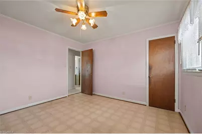 3217 London Road, Greensboro, NC 27405 - Photo 7