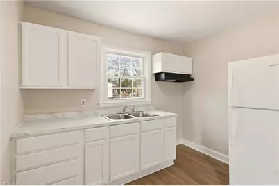 3530 Hemlock Drive, Winston-Salem, NC 27105 - Photo 9