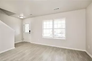 1310 Waldridge Ct, Greensboro, NC 27406 - Photo 5