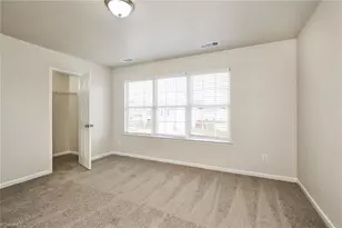 1310 Waldridge Ct, Greensboro, NC 27406 - Photo 11