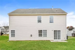 1310 Waldridge Ct, Greensboro, NC 27406 - Photo 15