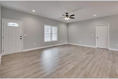 543 Hawthorne Drive, Asheboro, NC 27205 - Photo 3