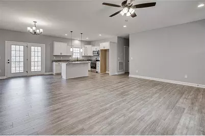 543 Hawthorne Drive, Asheboro, NC 27205 - Photo 5