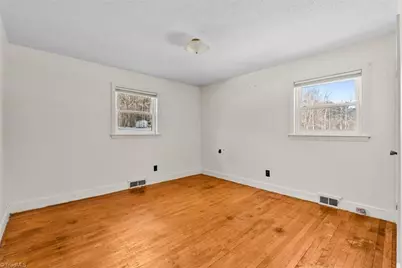 241 Willowlake Road, Greensboro, NC 27405 - Photo 17