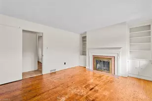 241 Willowlake Rd, Greensboro, NC 27405 - Photo 9