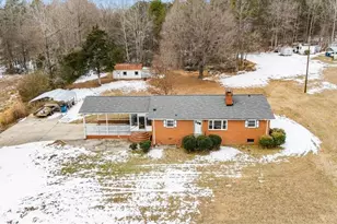 241 Willowlake Rd, Greensboro, NC 27405 - Photo 5