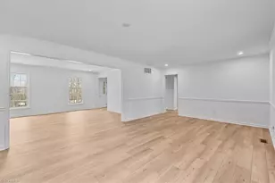 3003 Edgewater Dr, Greensboro, NC 27403 - Photo 17