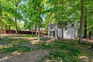 3003 Edgewater Dr, Greensboro, NC 27403 - Photo 43
