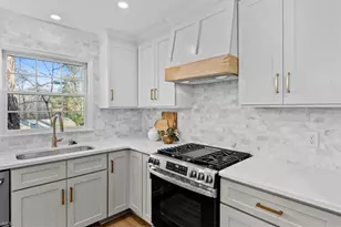 3003 Edgewater Dr, Greensboro, NC 27403 - Photo 11