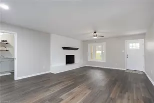 1528 Idlewild Ave, Burlington, NC 27217 - Photo 21