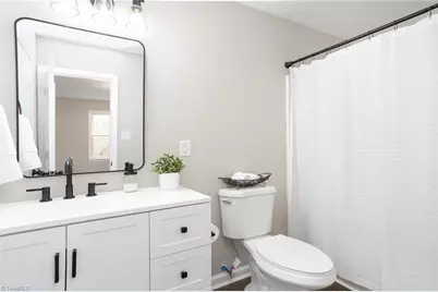 1528 Idlewild Avenue, Burlington, NC 27217 - Photo 49