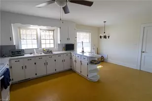 310 Fred Sink Rd, Winston-Salem, NC 27107 - Photo 9