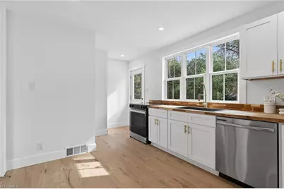 1604 E Lexington Avenue, High Point, NC 27262 - Photo 17