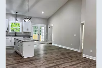 605 Kendall Street, Eden, NC 27288 - Photo 5