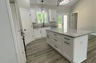 605 Kendall St, Eden, NC 27288 - Photo 7